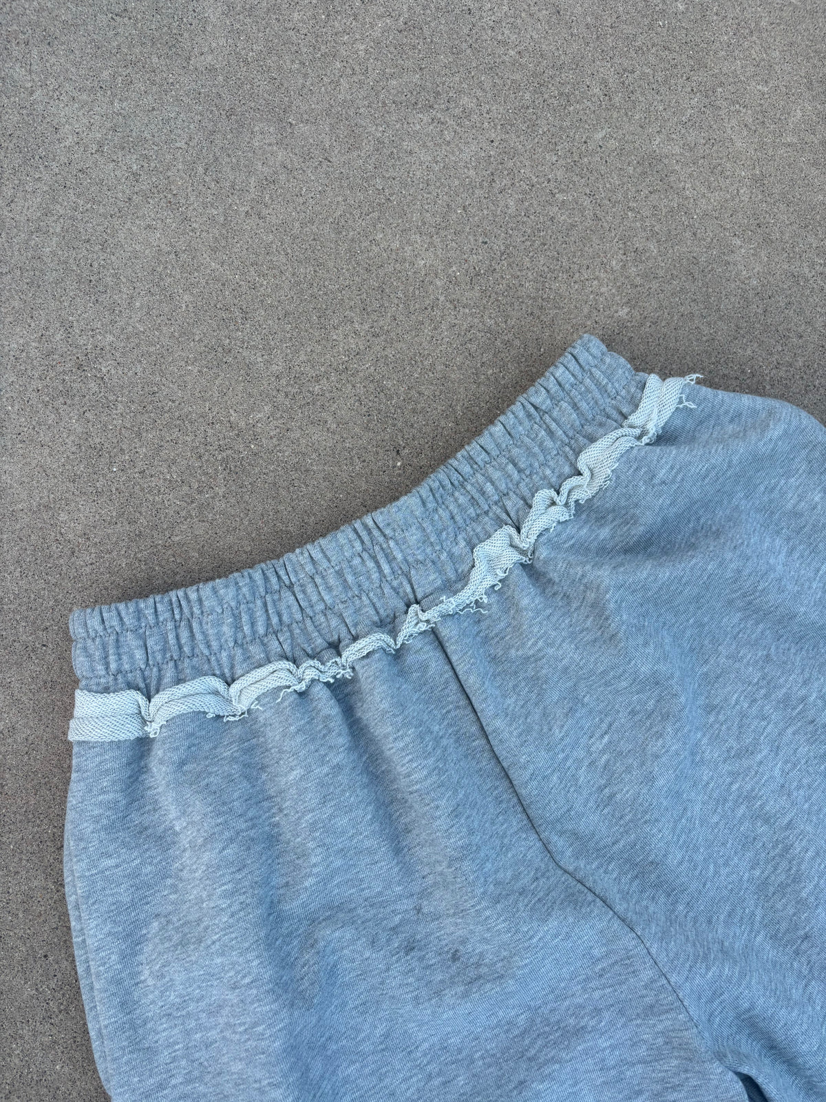 "MIRROR" 3/4 SWEATSHORTS