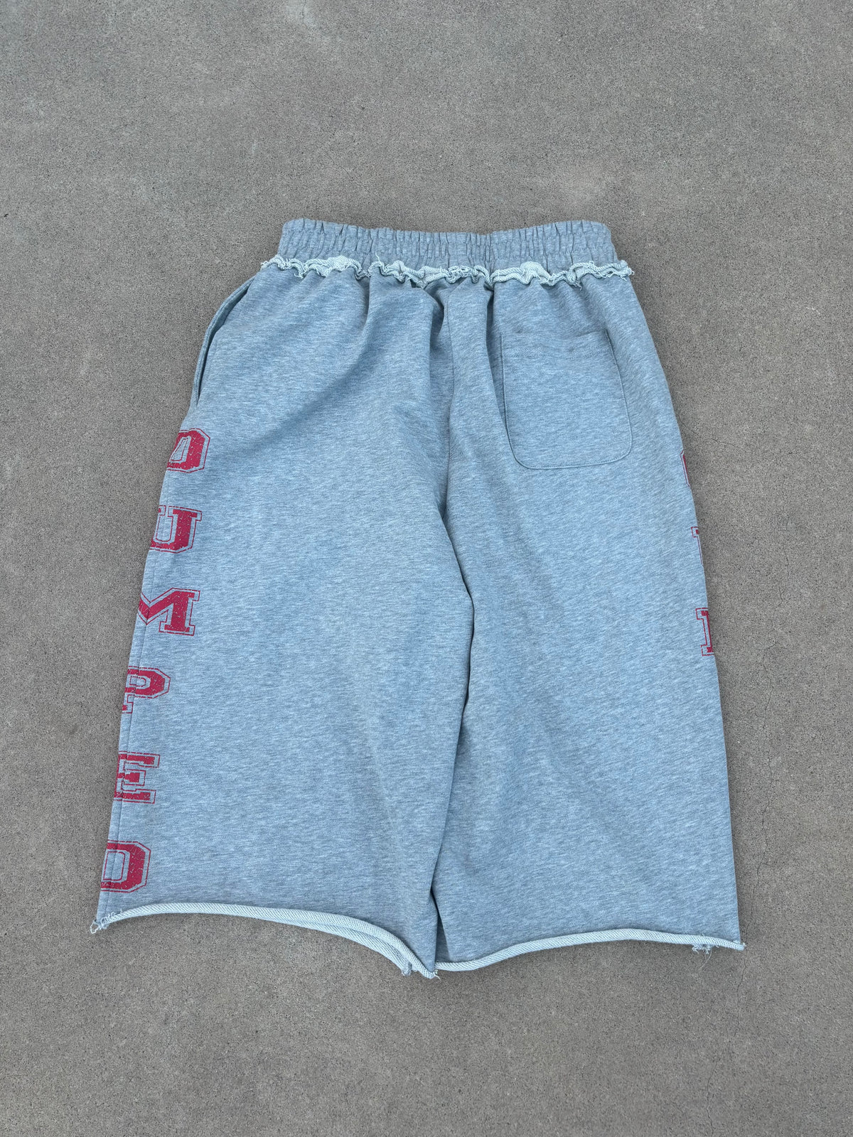 "MIRROR" 3/4 SWEATSHORTS